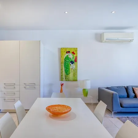 Apartment Spacious 3br In The Heart Of With Wifi Ac Sliema