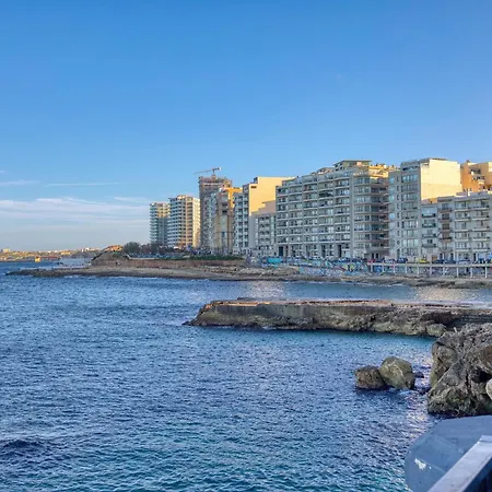 Spacious 3br In The Heart Of With Wifi Ac * Слима