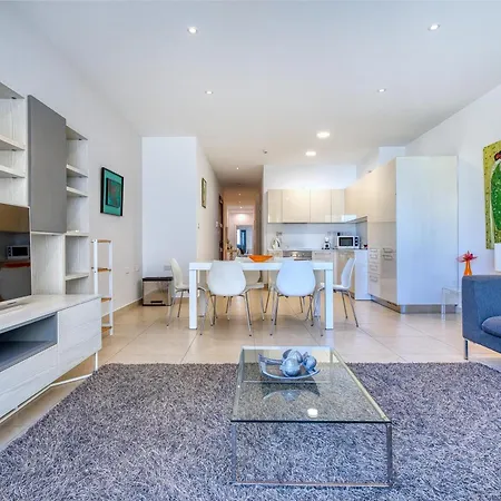 Spacious 3br In The Heart Of With Wifi Ac Apartament Sliema