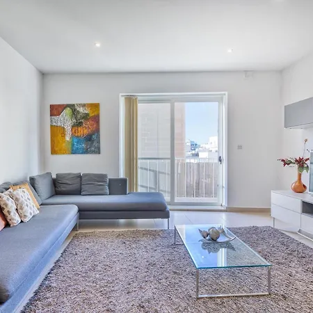 Spacious 3br In The Heart Of With Wifi Ac *