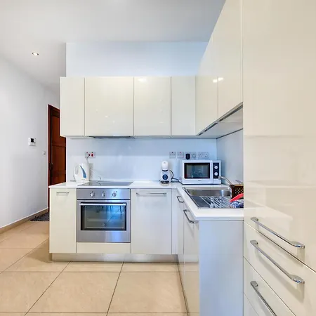 Spacious 3br In The Heart Of With Wifi Ac * Sliema