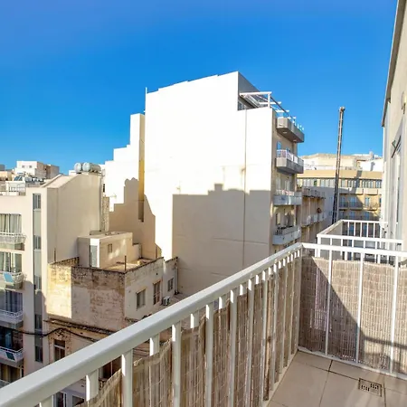 Spacious 3br In The Heart Of With Wifi Ac Apartment Sliema