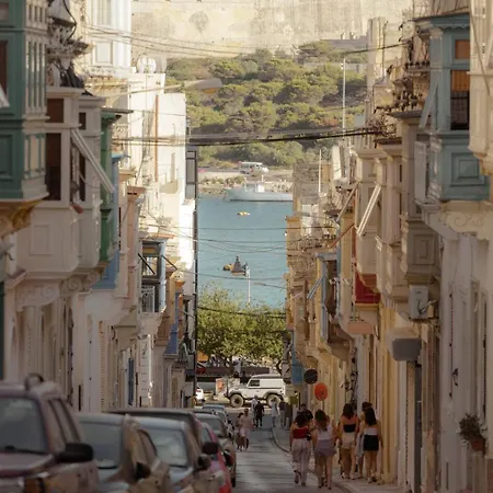 Spacious 3br In The Heart Of With Wifi Ac * Sliema