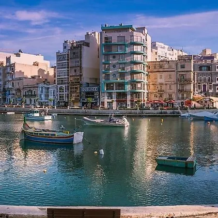 Spacious 3br In The Heart Of With Wifi Ac Appartement Sliema