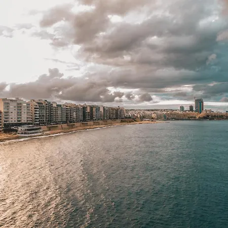 Spacious 3br In The Heart Of With Wifi Ac