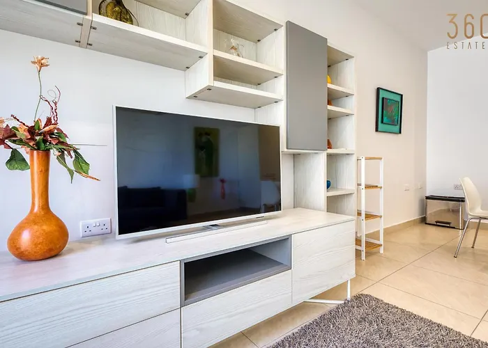 شقة Spacious 3br In The Heart Of With Wifi Ac *