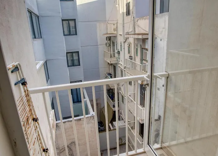 شقة Spacious 3br In The Heart Of With Wifi Ac *