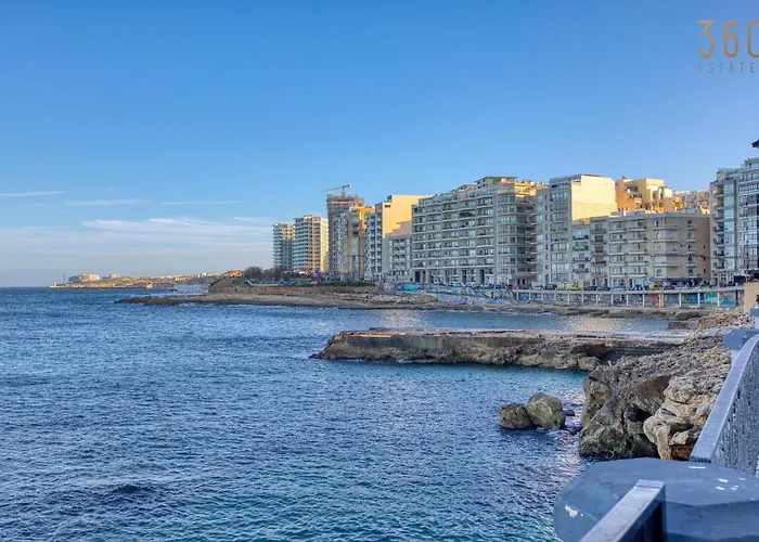 Spacious 3br In The Heart Of With Wifi Ac * سليمة