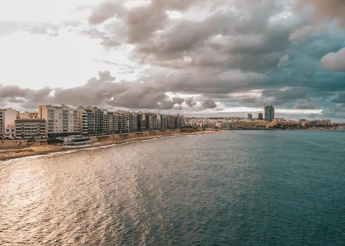 Spacious 3br In The Heart Of With Wifi Ac