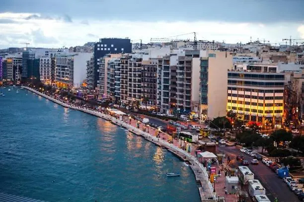 Spacious 3br In The Heart Of With Wifi Ac Apartamento