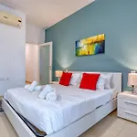 Spacious 3br In The Heart Of With Wifi Ac 아파트 *